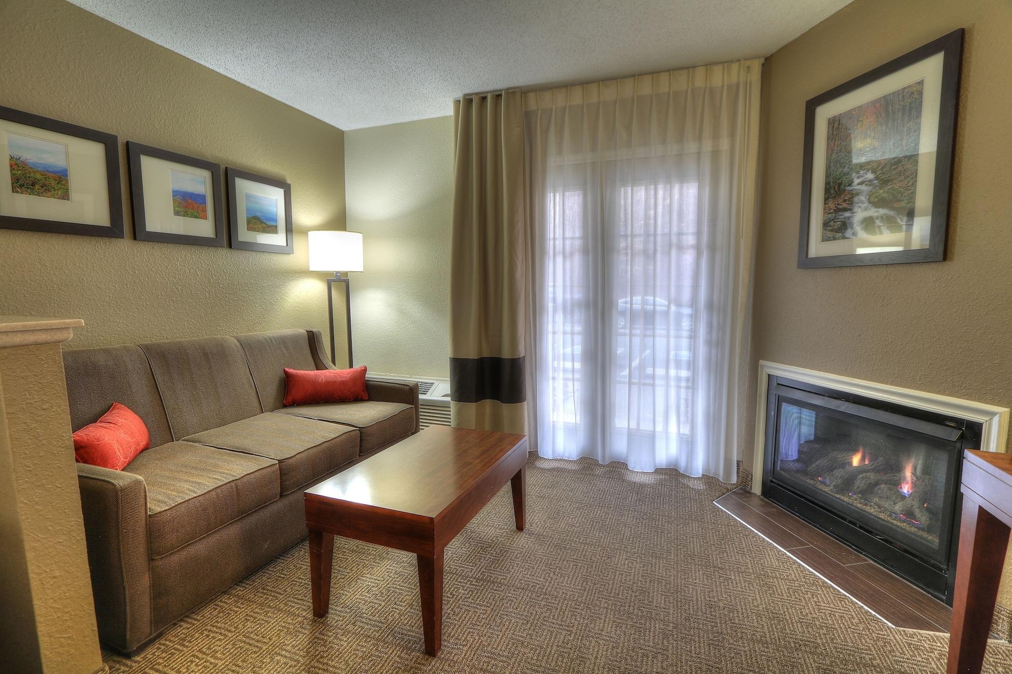Comfort Inn & Suites At Dollywood Lane Pigeon Forge Esterno foto