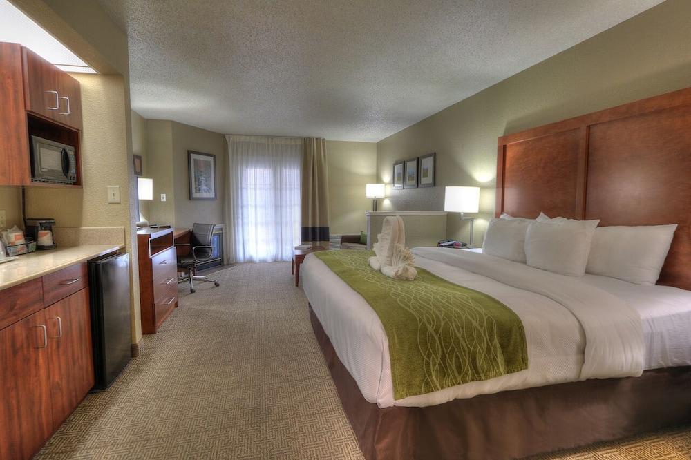 Comfort Inn & Suites At Dollywood Lane Pigeon Forge Esterno foto