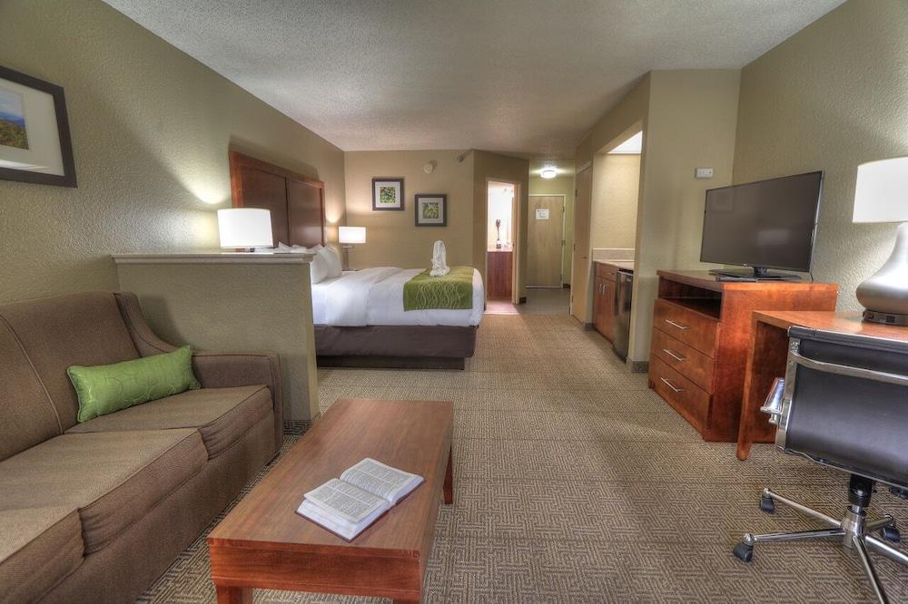 Comfort Inn & Suites At Dollywood Lane Pigeon Forge Esterno foto
