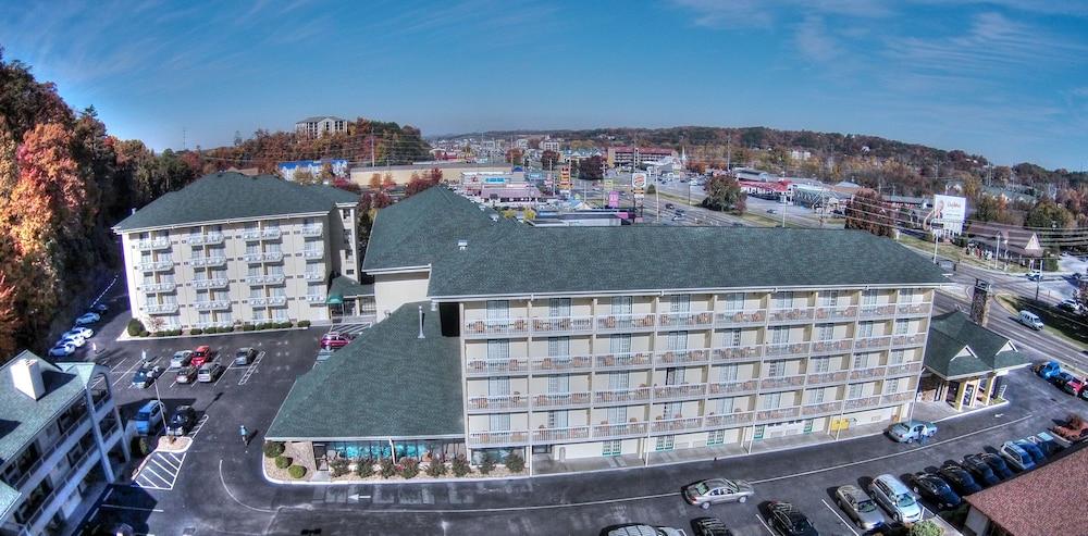 Comfort Inn & Suites At Dollywood Lane Pigeon Forge Esterno foto