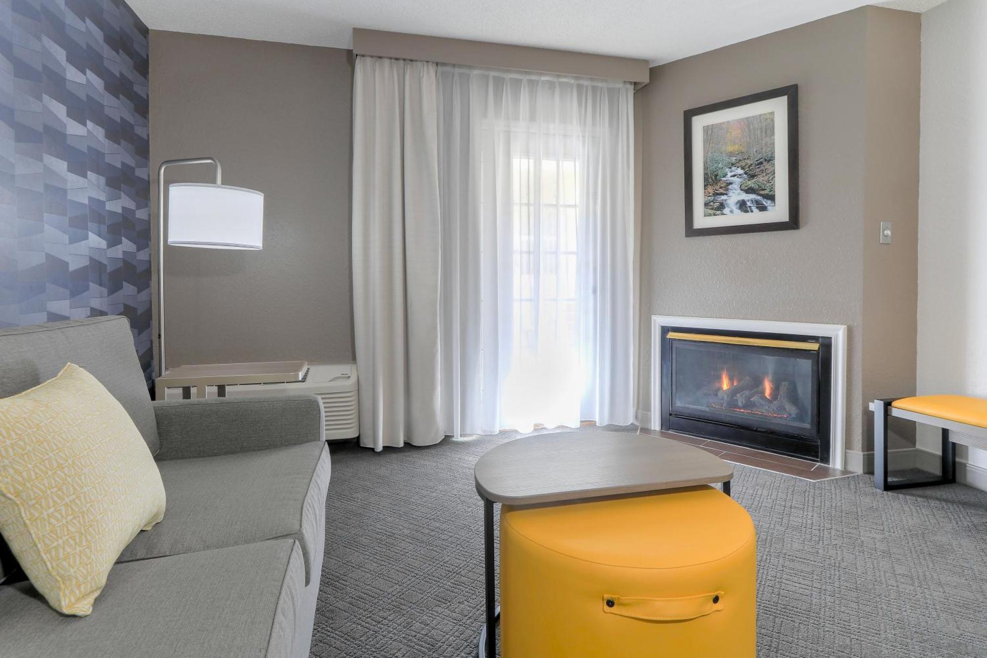 Comfort Inn & Suites At Dollywood Lane Pigeon Forge Esterno foto