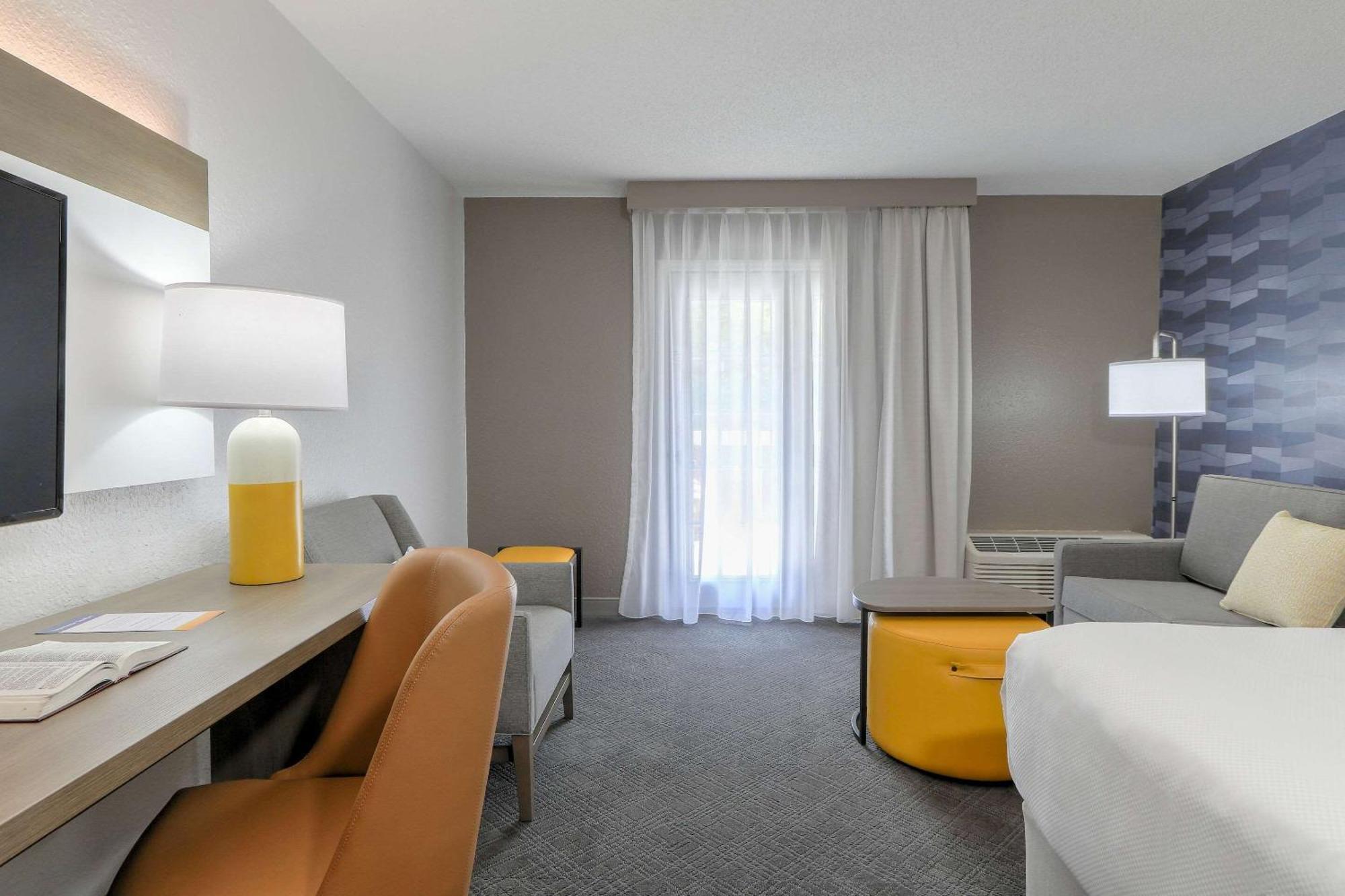 Comfort Inn & Suites At Dollywood Lane Pigeon Forge Esterno foto