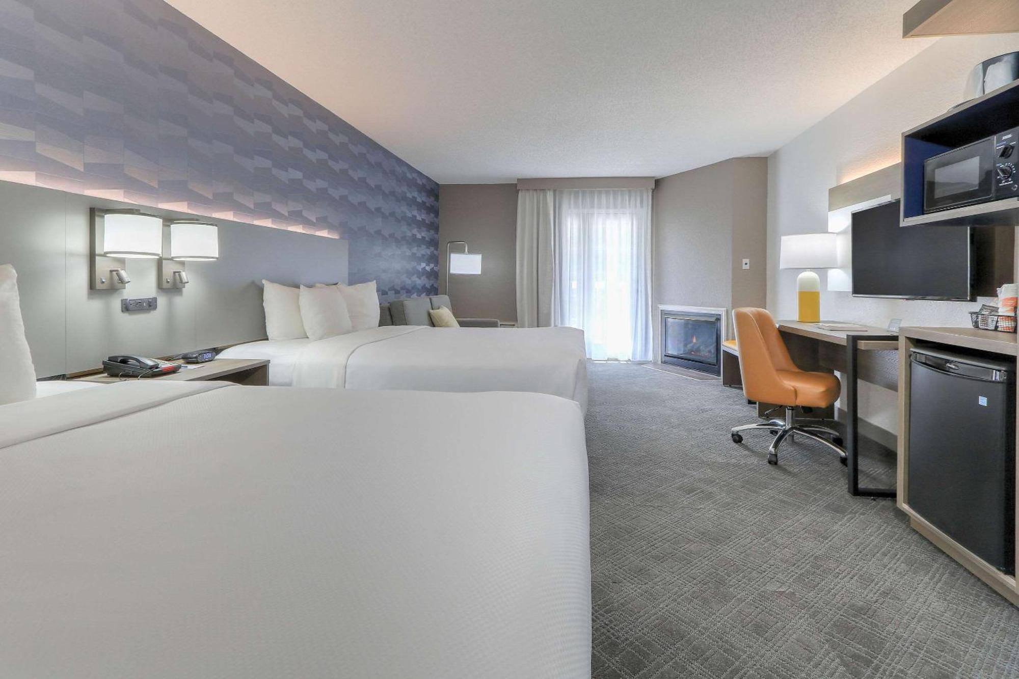 Comfort Inn & Suites At Dollywood Lane Pigeon Forge Esterno foto